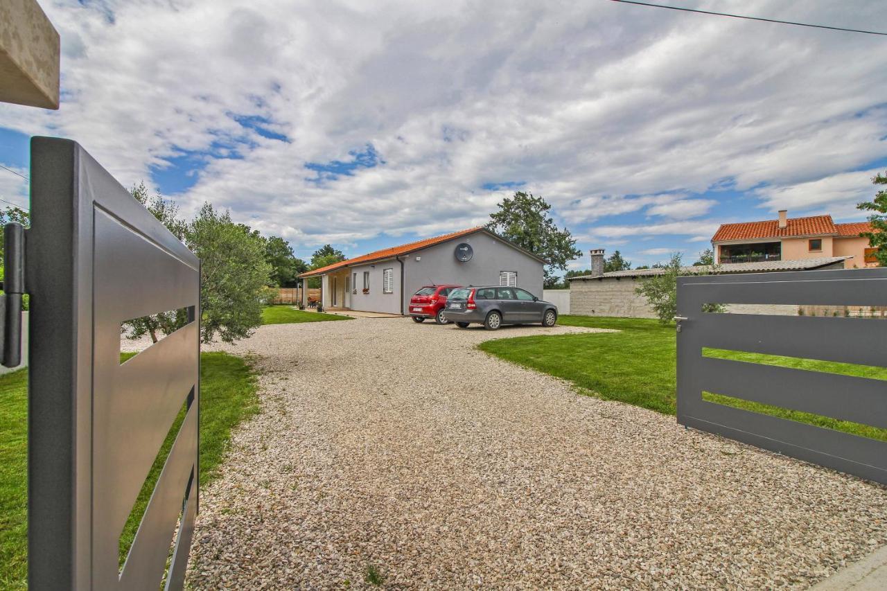 Natascha In Pamici - Haus Fuer 6 Personen Villa Zminj Ngoại thất bức ảnh