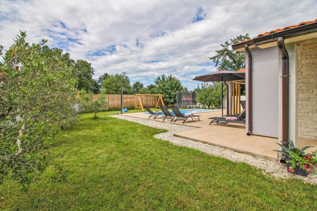 Natascha In Pamici - Haus Fuer 6 Personen Villa Zminj Ngoại thất bức ảnh