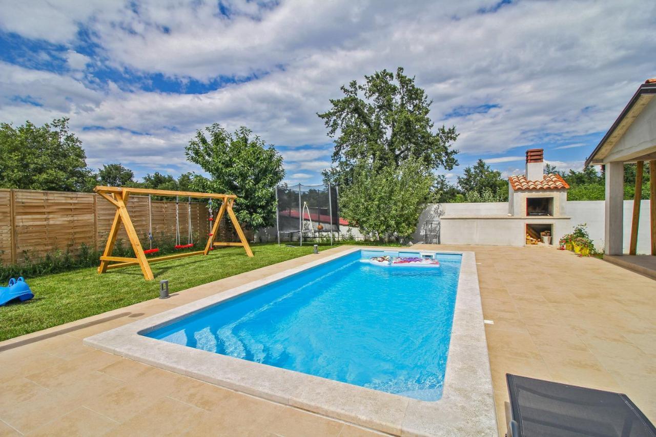 Natascha In Pamici - Haus Fuer 6 Personen Villa Zminj Ngoại thất bức ảnh