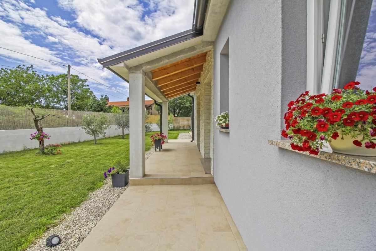 Natascha In Pamici - Haus Fuer 6 Personen Villa Zminj Ngoại thất bức ảnh