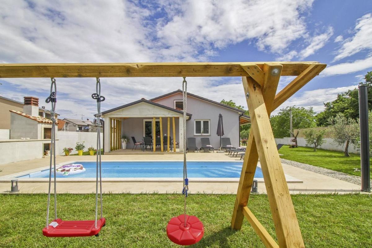 Natascha In Pamici - Haus Fuer 6 Personen Villa Zminj Ngoại thất bức ảnh