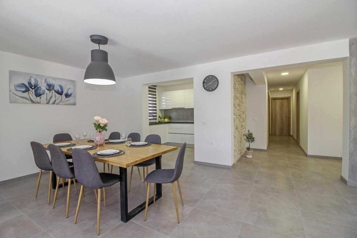 Natascha In Pamici - Haus Fuer 6 Personen Villa Zminj Ngoại thất bức ảnh
