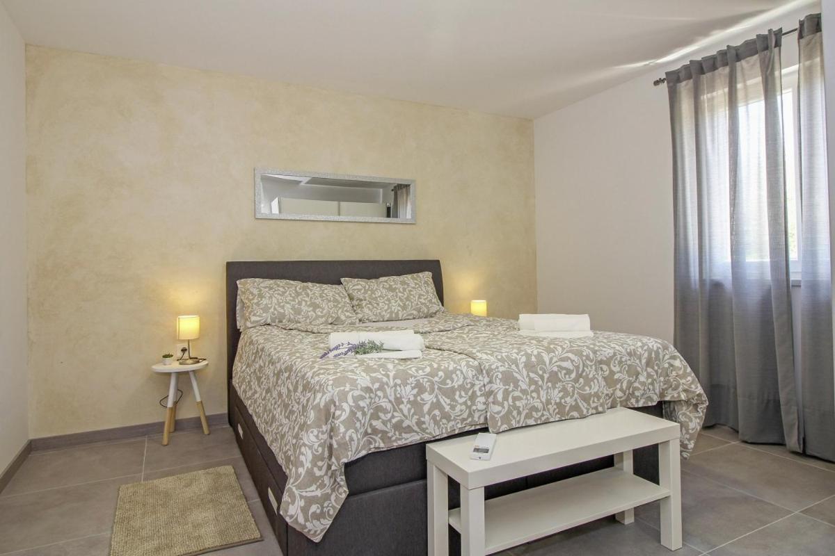 Natascha In Pamici - Haus Fuer 6 Personen Villa Zminj Ngoại thất bức ảnh
